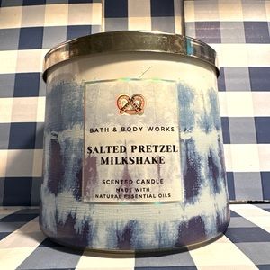 Bath & Body Works salted pretzel milkshake candle